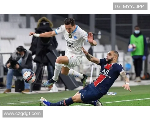 曼联与巴黎圣曼对决分析战术布局及球员表现解析