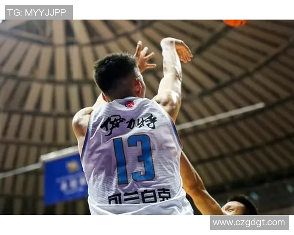 可兰白克的传奇人生与奋斗历程揭示了梦想与坚持的力量