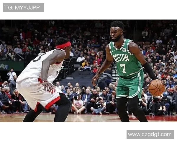 猛龙队与活塞队激战正酣球迷期待精彩对决与绝妙表现