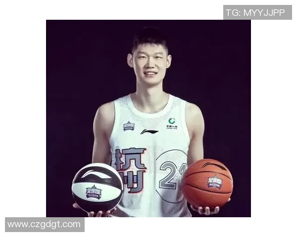 胡金秋的成长之路:从青涩球员到CBA明星的蜕变与奋斗历程 胡金秋的成长之路:从青涩球员到CBA明星的蜕变与奋斗历程